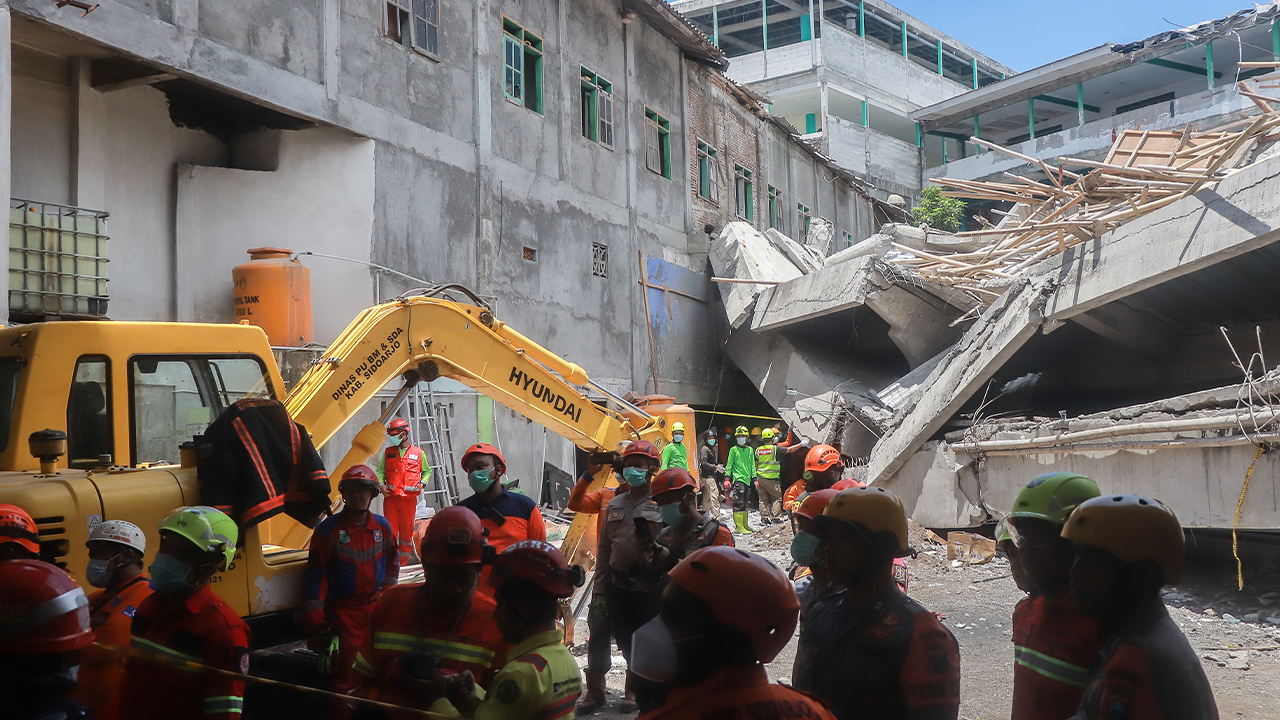 Endonezya’da  2025'te En Fazla Can Kaybına Yol Açan Facia! Ölü Sayısı 50’ye Ulaştı - Resim : 2