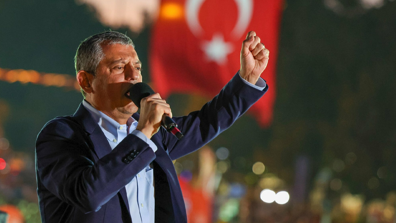 Özgür Özel'den Cumhurbaşkanı’na Sert Hatırlatma: ‘O Gün Helal Olan Bugün Haram mı?' - Resim : 2