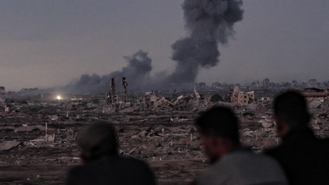 Gazze'de Ateşkesin İlk İzleri! Yardım Tırları Kente Giriyor - Resim : 1