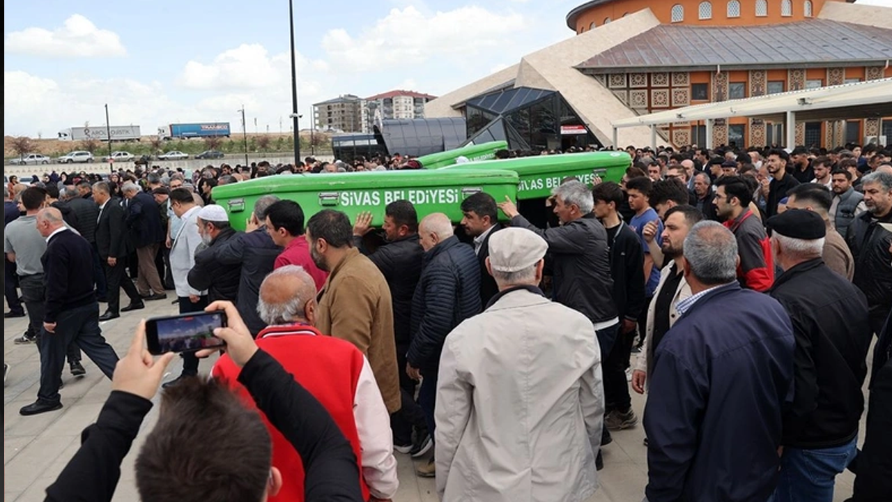 Melisa ve Ağabeyi Umutcan’ı Vahşice Katletmişti! Sivas’taki Korkunç Cinayette Karar Çıktı - Resim : 4