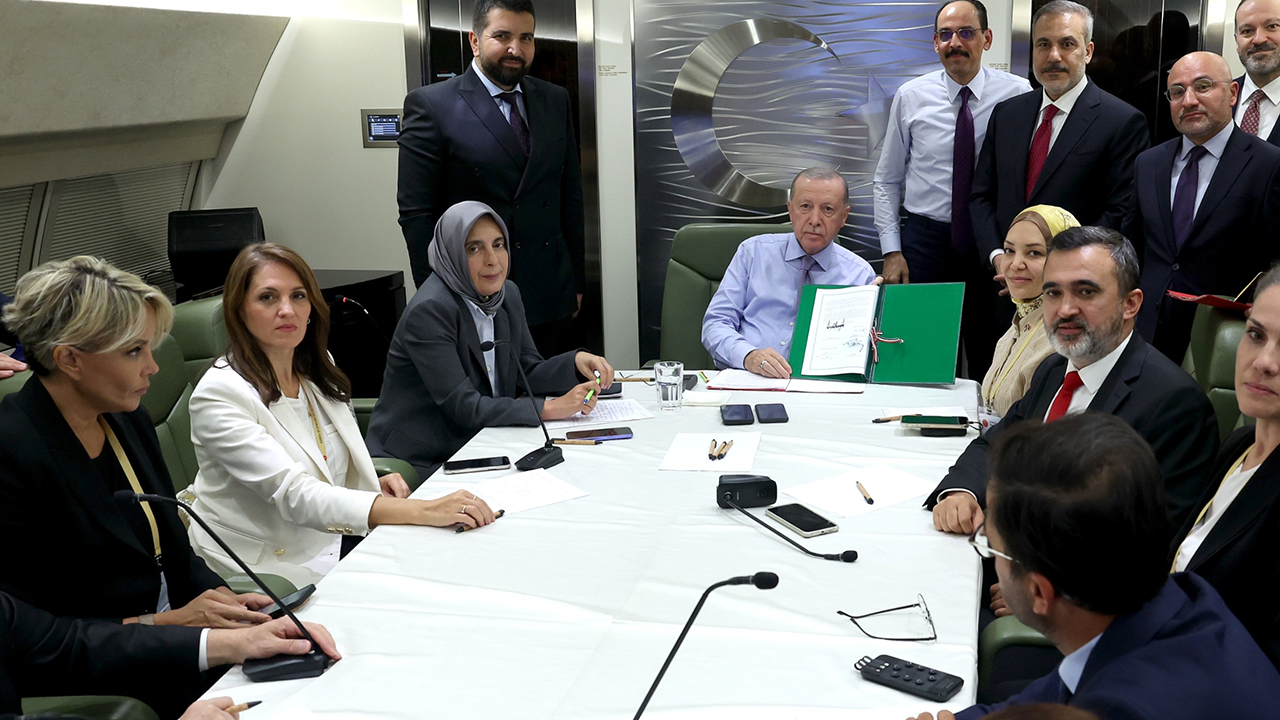 Cumhurbaşkanı Erdoğan'dan Özel'e 'Brüksel' Tepkisi: 'Avrupalı Türklerden Özür Dilemesini Beklerdik' - Resim : 2