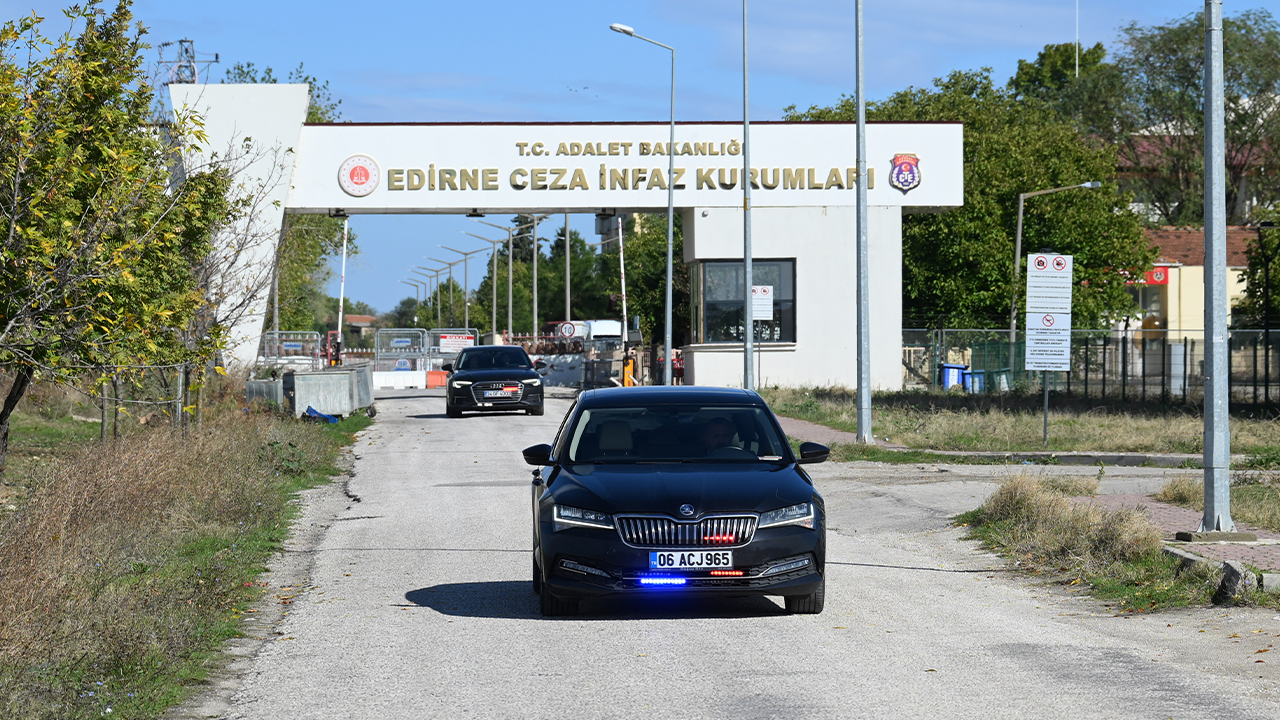 Selahattin Demirtaş'ın 'Sürece' Dair Mesajı Ne? DEM Parti Eş Genel Başkanları Ziyareti Sonrası Açıkladı - Resim : 2